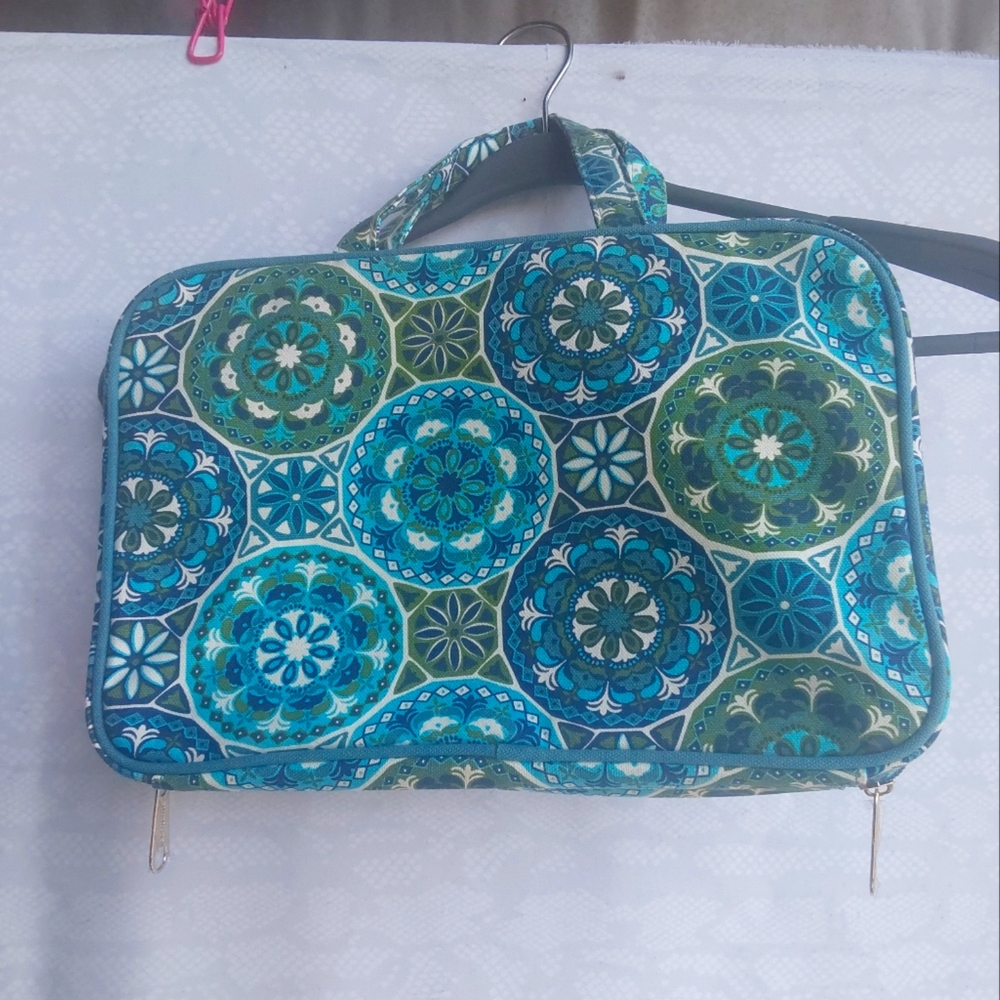 Contents by Allegra accessories travel bag